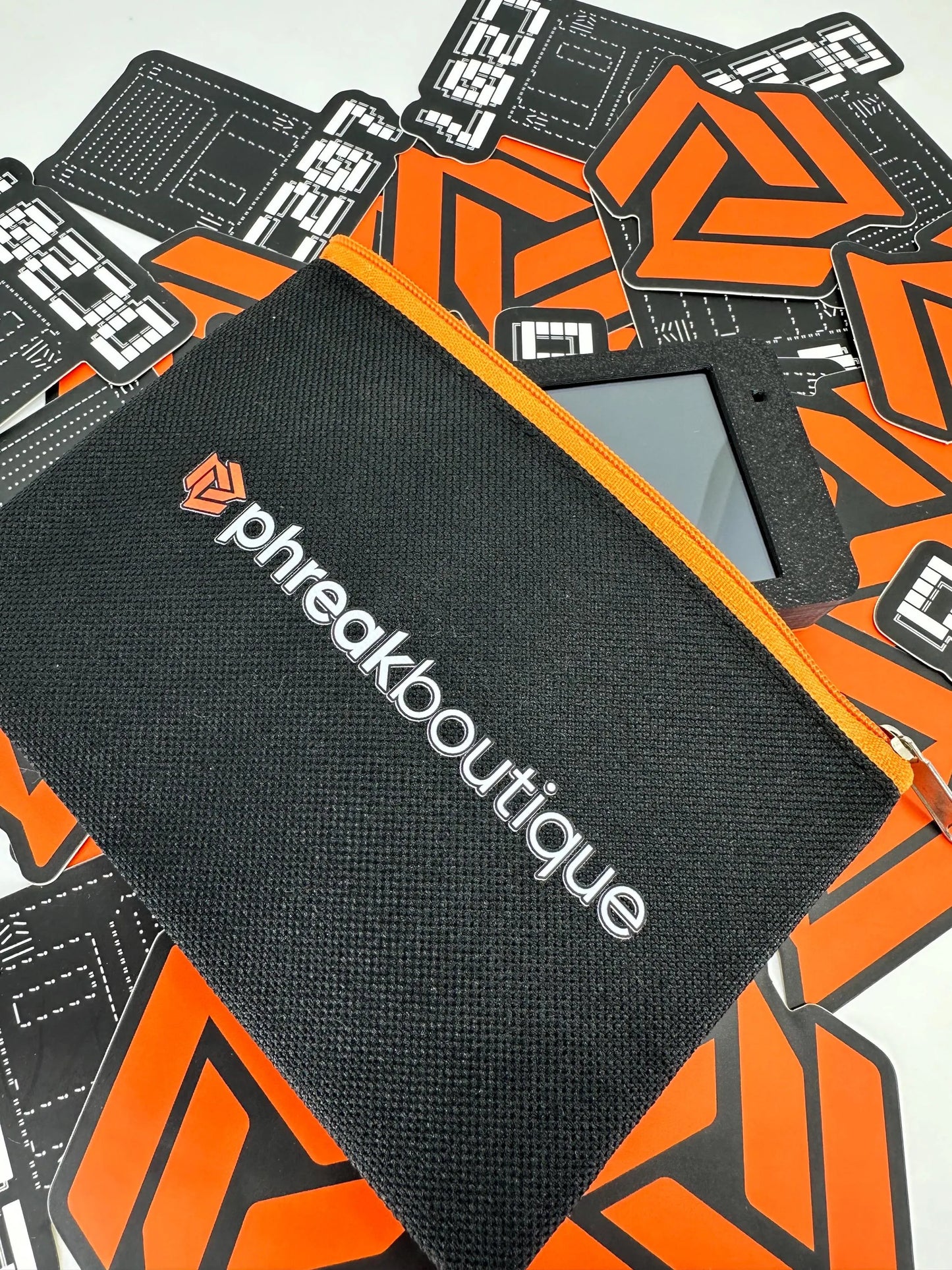 ESP32 Ultra Marauder β Compact WiFi & Bluetooth Analysis Tool